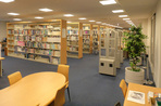 ⑩ 図書室内2